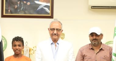اجتماع رئيس نادى البنك الأهلي مع ناشئ القطار ووالده لتيسير الأمور الخاصة باللاعب