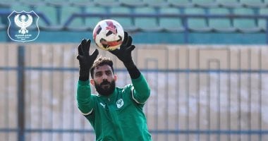 إصام ثروت يحافظ على موقعه في حراسة مرمى المصري أمام طلائع الجيش بالدوري 2025