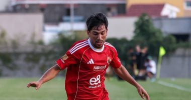 محمد شكرى يضمن مشاركته الأساسية مع الأهلى أمام مودرن سبورت في مباراة 2025