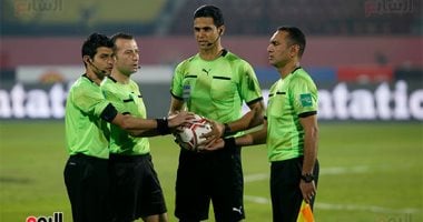 محمد معروف يحكم مواجهة الأهلي وفاركو في دوري 2025
