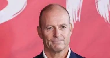 توروب يتابع مواجهة منتخب مصر وغينيا بيساو من استاد القاهرة 2025